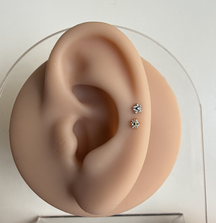 Flor 5 zircõnias Cod 4746 4747